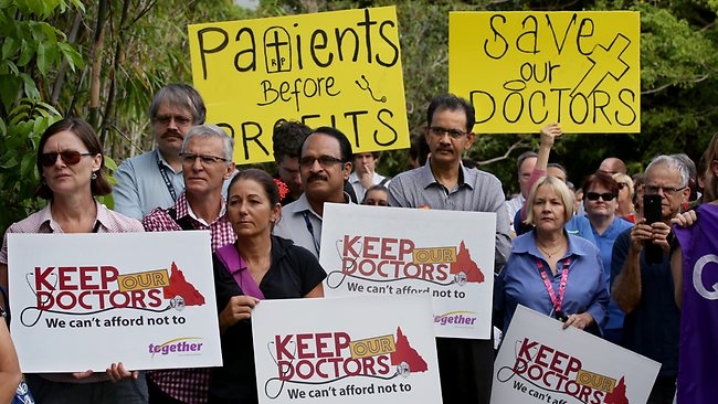 Senior Cairns doctors ready to walk off the job over public hospital contract dispute with Newman Government