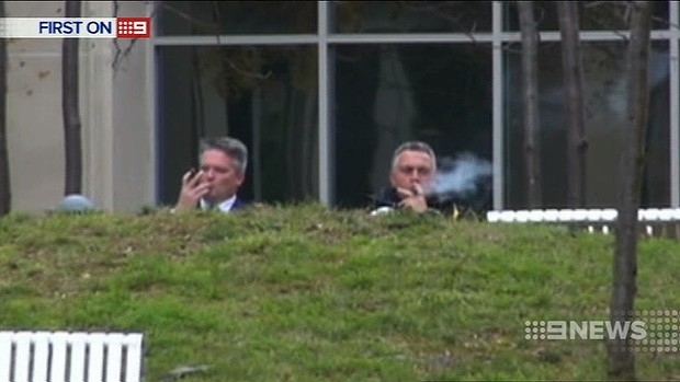 Joe Hockey’s cigar smoking criticised by health expert