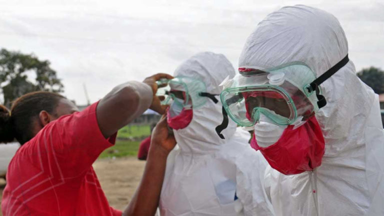 Liberian President Calls on Obama to Step Up Ebola Outbreak Aid Efforts