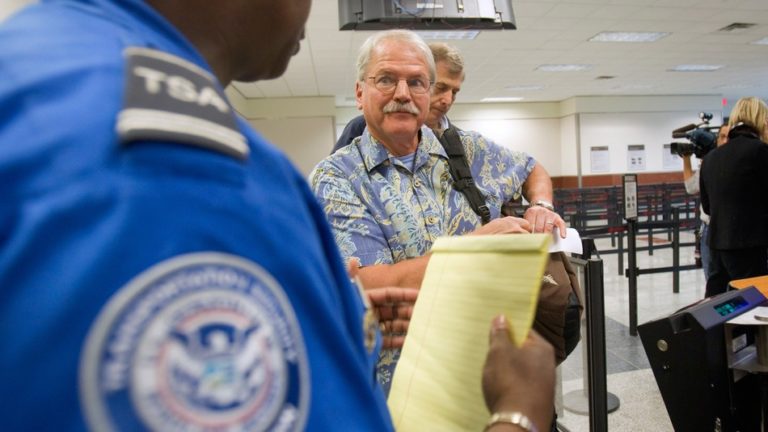 U.S. Airports to Screen Travelers for Ebola Symptoms