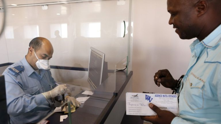 Heightened Ebola Screenings Begin at New York’s JFK Airport