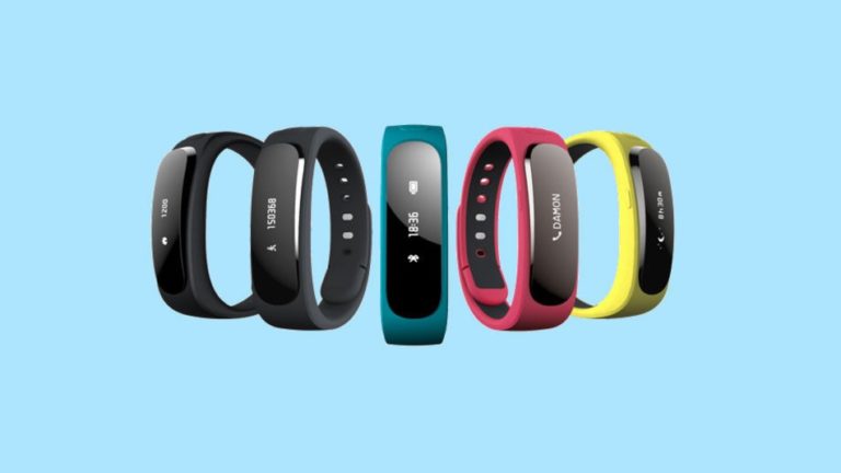 Huawei fitness tracker’s display pops out and becomes a Bluetooth headset