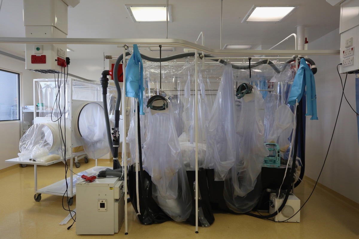 Ebola-London-Hospital