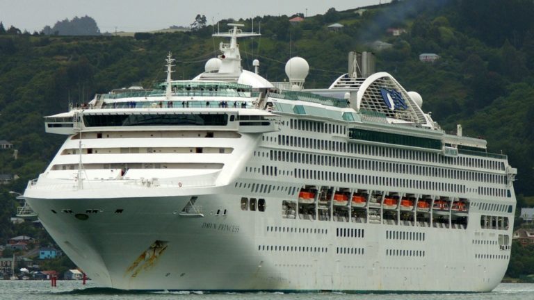 200 passengers infected with norovirus on New Zealand cruise