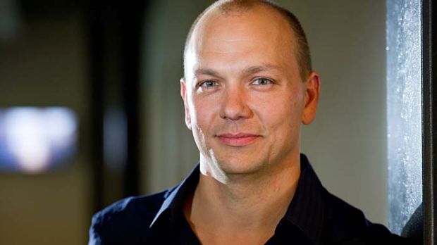 Tony Fadell will now lead up development of Glass.