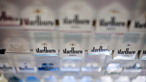 Britain aims to pass law to ban branding on cigarette packs before May