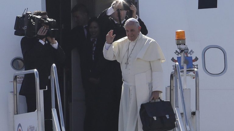 Pope: Catholics don’t have to breed ‘like rabbits’