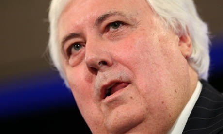 Clive Palmer has thrown his senators' support behind the asylum bill.