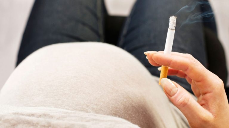 Pregnant women in Britain given £400 in shopping vouchers to quit smoking