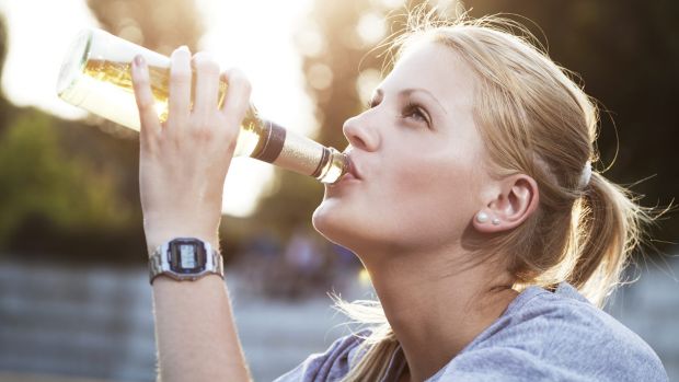 Beer could help fend off Alzheimers, but do women want to drink it?