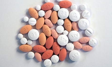 Several different types of statin pills