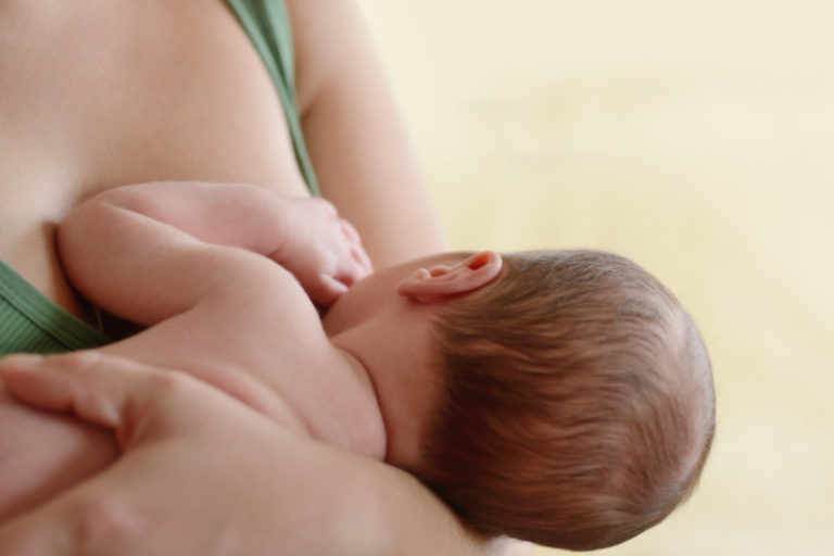 Breastfeeding an ideal feeding pattern for infants, experts say