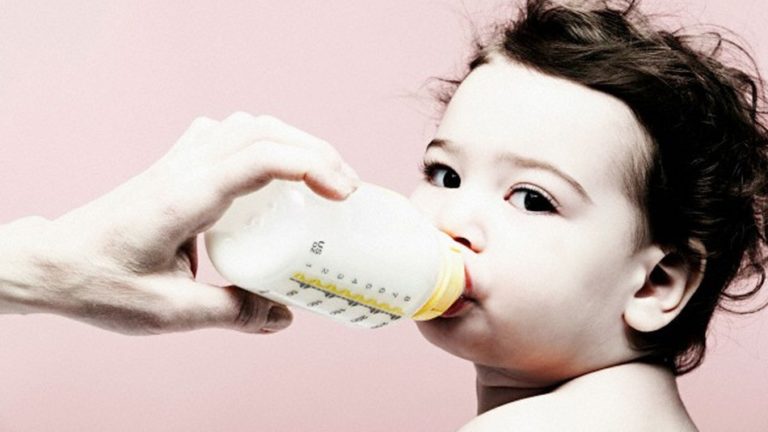 Why you should think twice about buying breast milk off the Internet