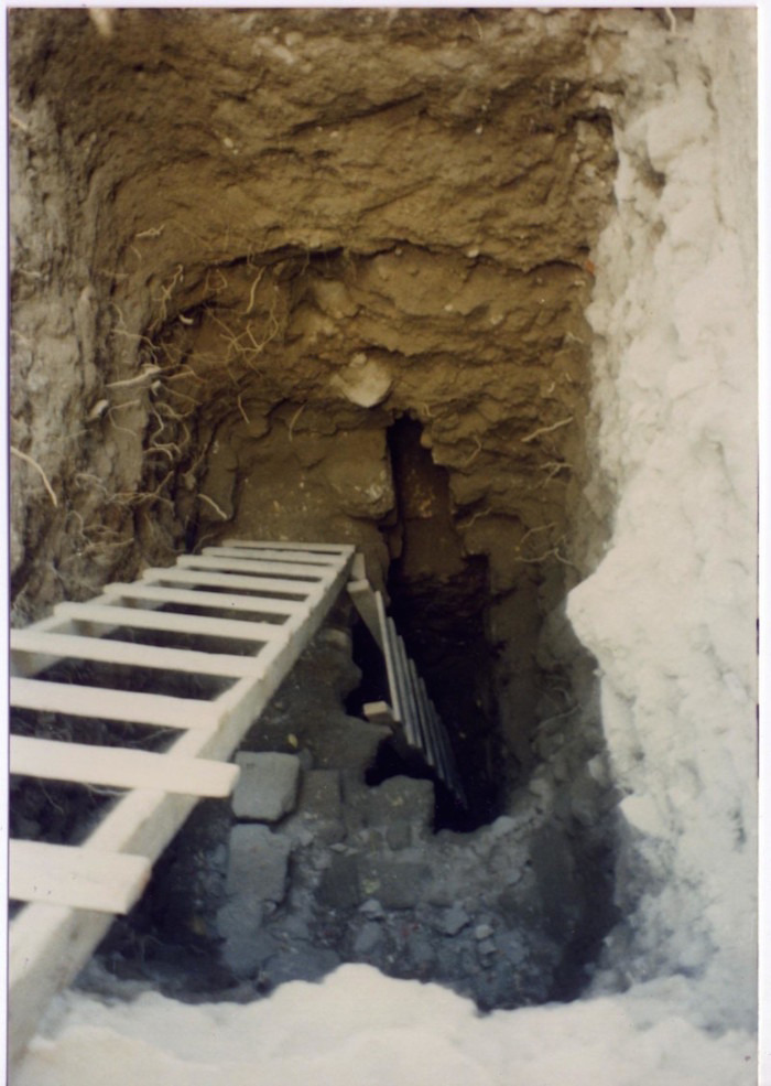 latrine ladder Jerusalem