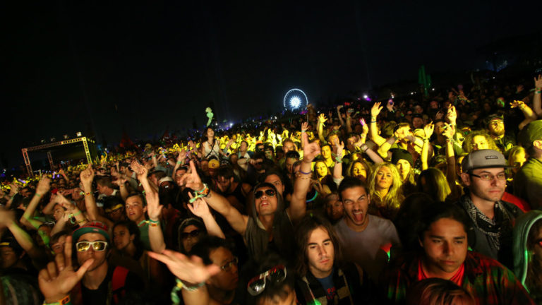 How to avoid these 8 common health concerns at music festivals