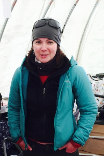 Rachel Tullet cracked her patella and tore ligaments in the avalanche, but was able to keep 23 people alive until help arrived the following day.