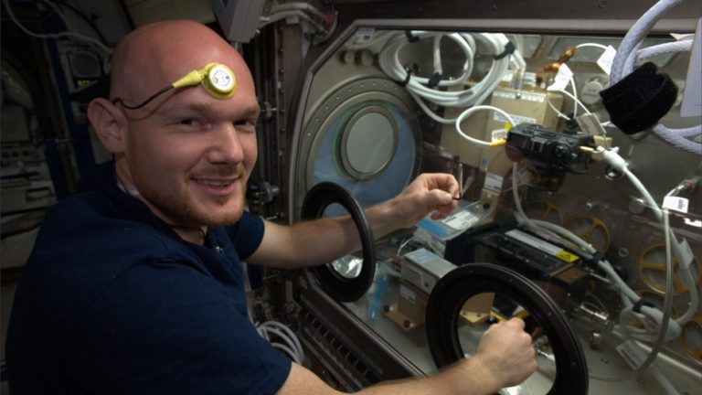 Astronauts living on the Space Station are hotter than you