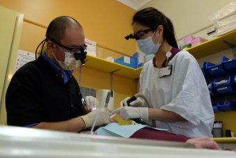 Outback towns in NSW at risk of losing dental clinics due to funding cuts