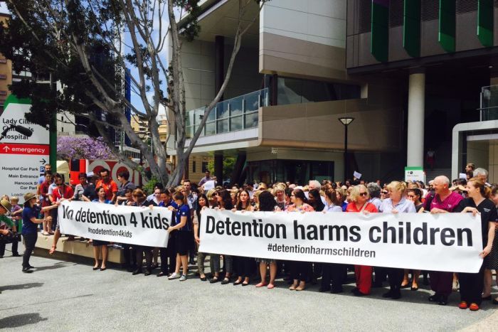 Brisbane doctors call for release of children from immigration detention