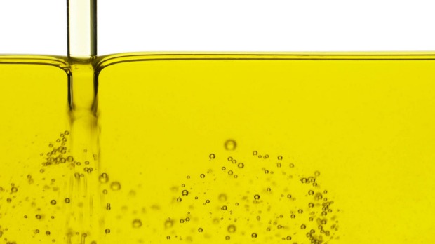 Cooking with vegetable oil releases toxic chemicals linked to cancer